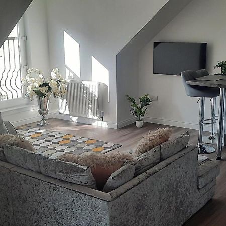 לארקהול Lanarkshire Apartment- Views- Sleeps 4- Balcony מראה חיצוני תמונה
