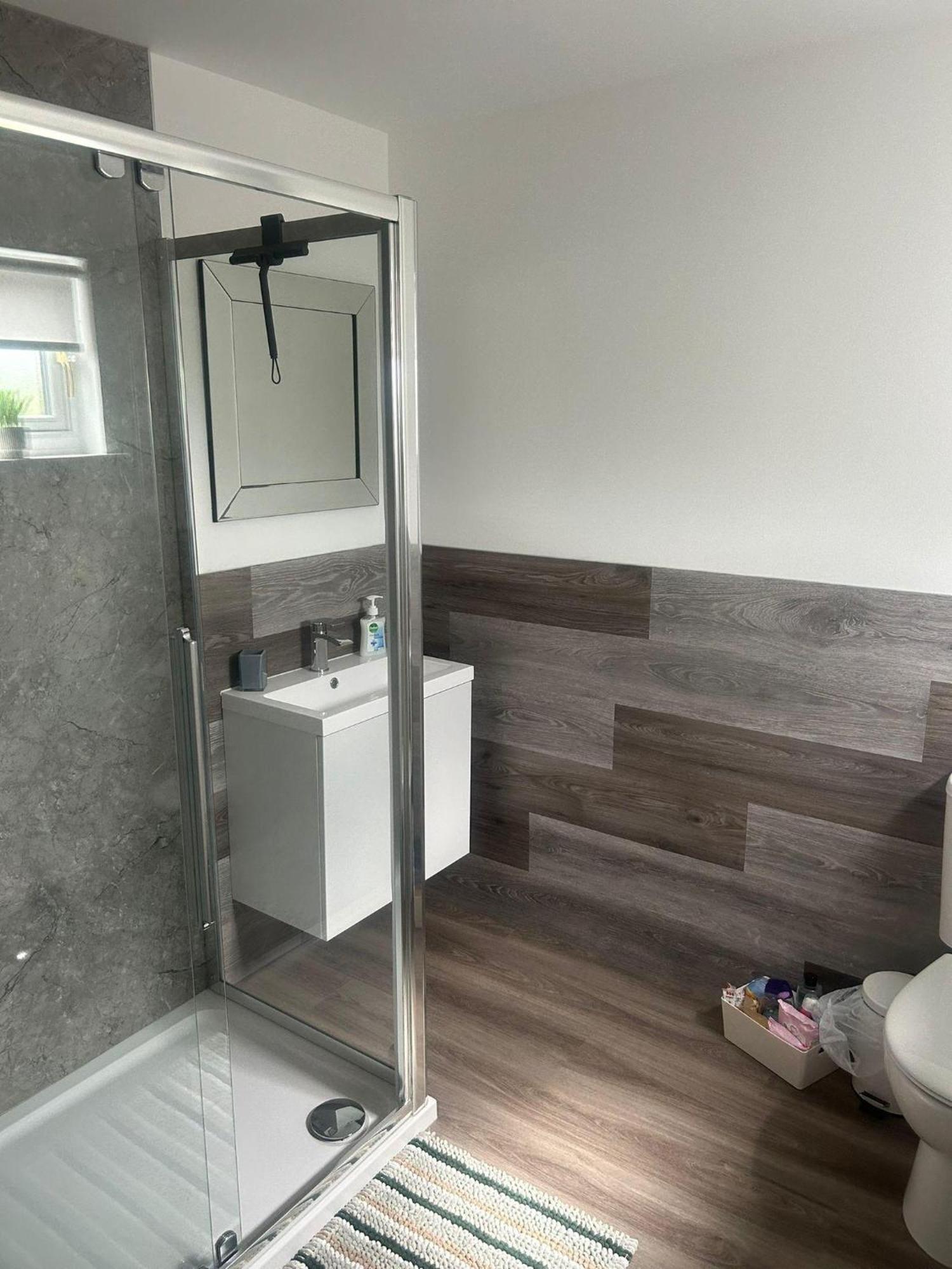 לארקהול Lanarkshire Apartment- Views- Sleeps 4- Balcony מראה חיצוני תמונה