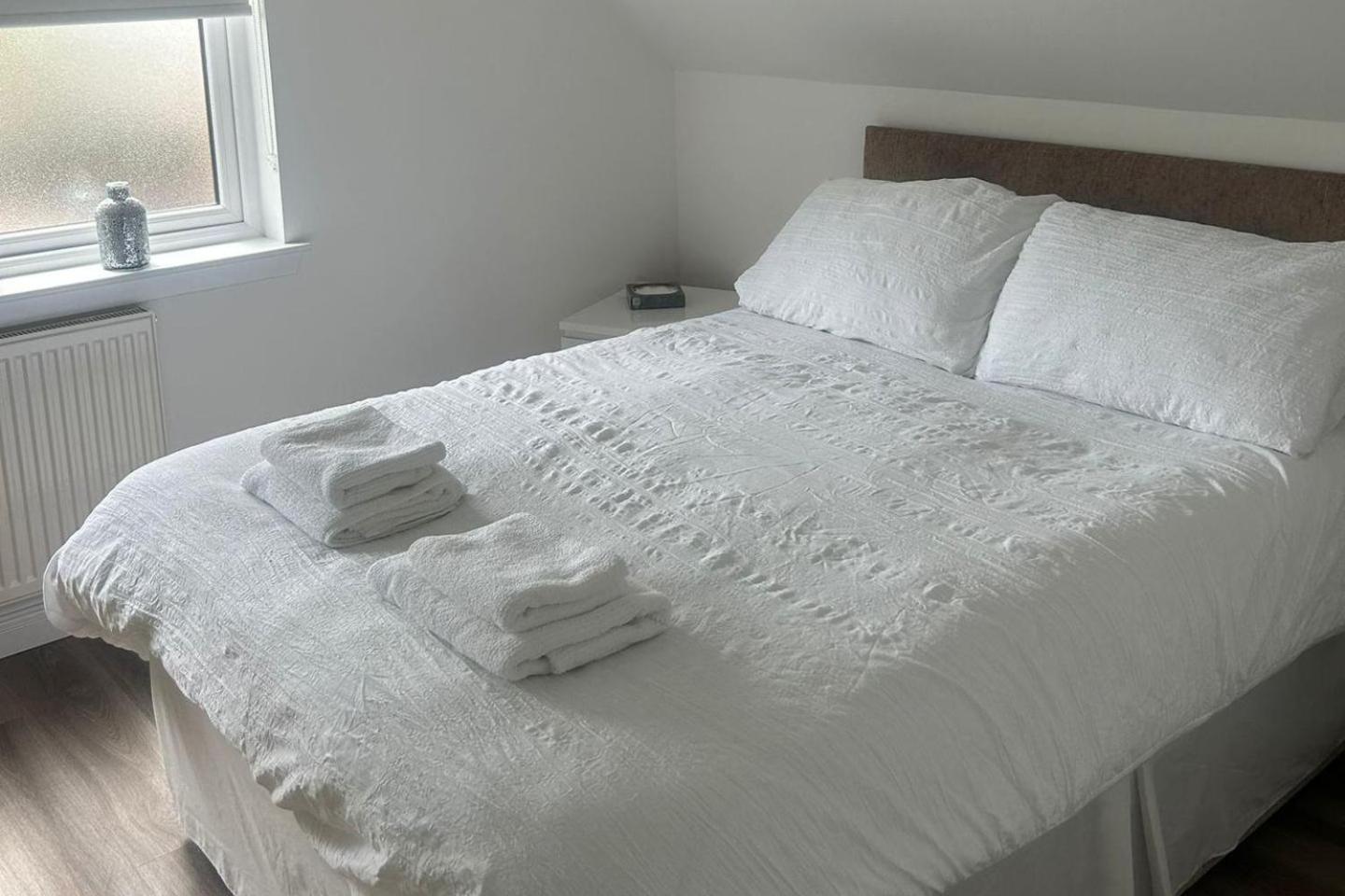 לארקהול Lanarkshire Apartment- Views- Sleeps 4- Balcony מראה חיצוני תמונה