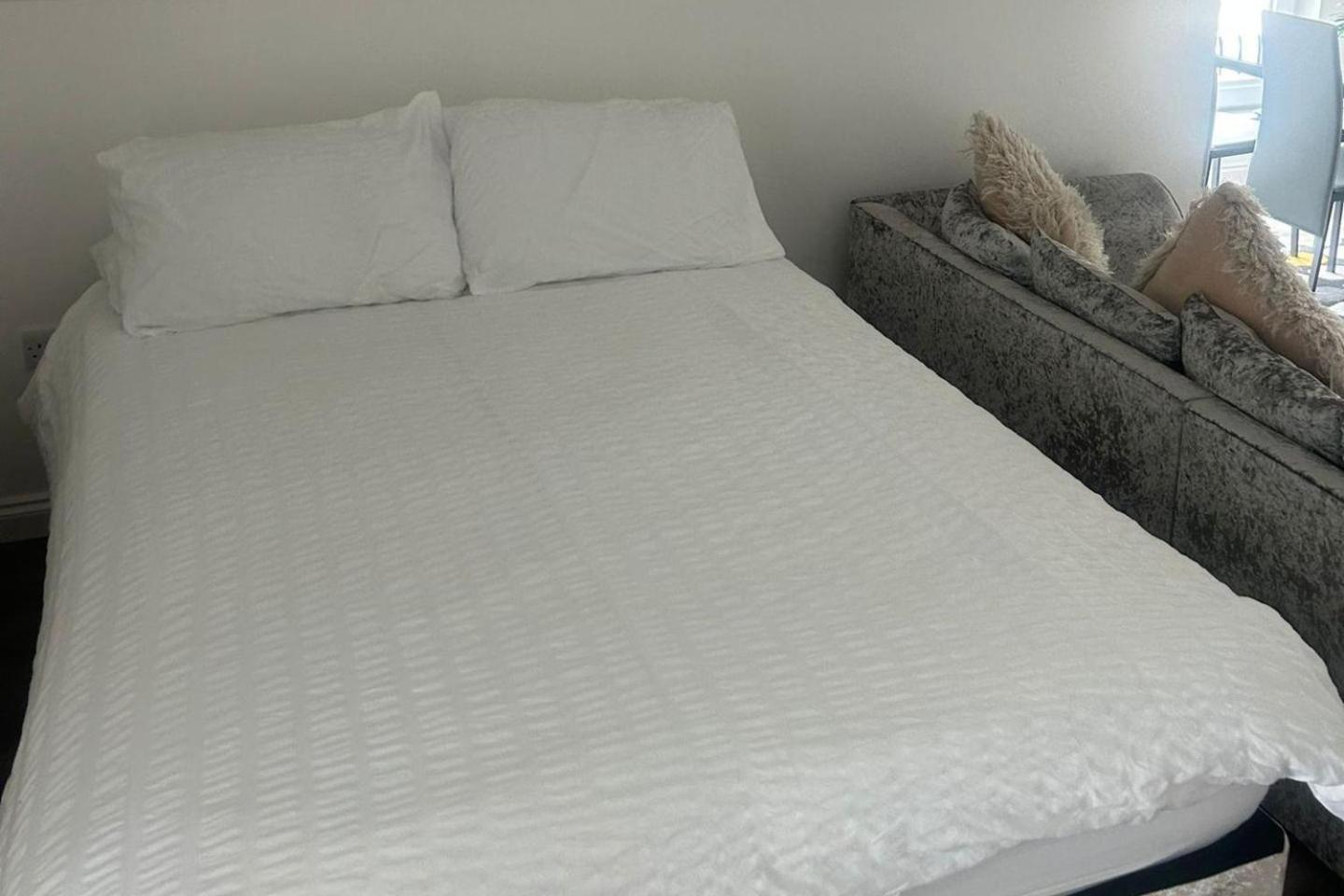 לארקהול Lanarkshire Apartment- Views- Sleeps 4- Balcony מראה חיצוני תמונה