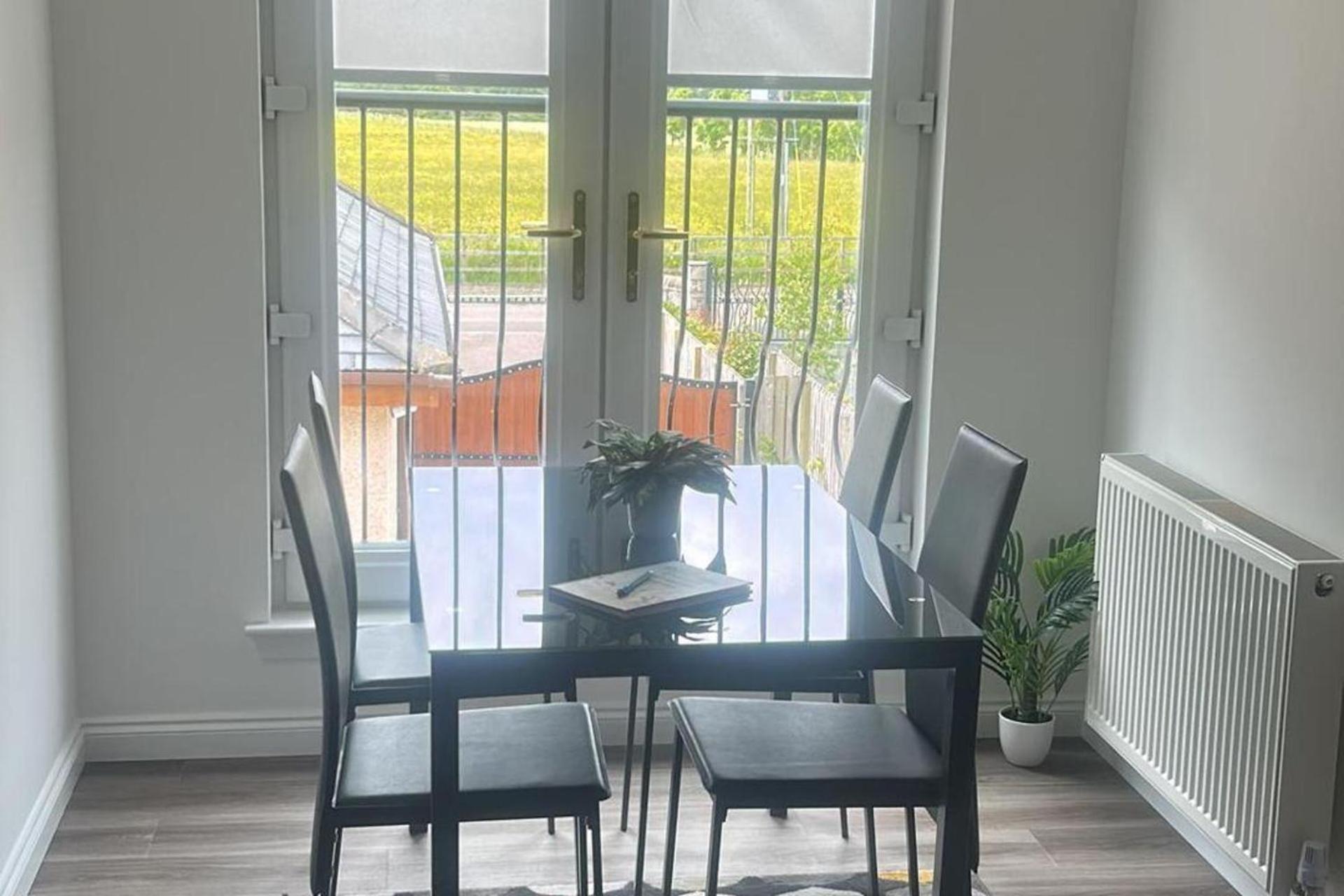 לארקהול Lanarkshire Apartment- Views- Sleeps 4- Balcony מראה חיצוני תמונה
